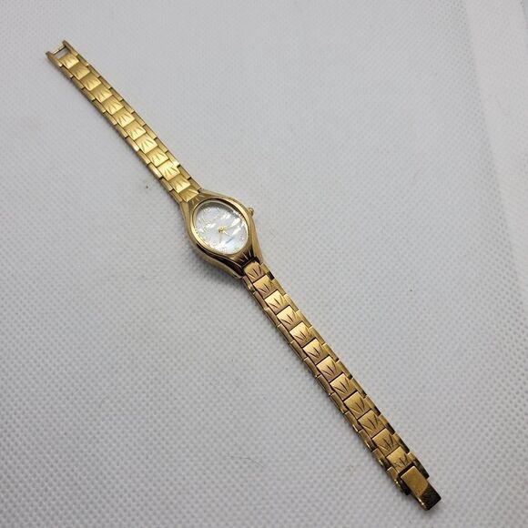 Elgin Gold Colored Watch - Picture 4 of 11